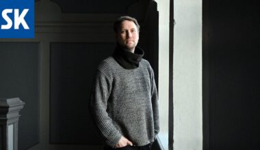 Mediataiteilija Niko Tiaisen teoksia ollut esillä 32 maassa - hän kohtaa ”normaaleja katastrofeja” kuten kahlaa torakoiden sassa tuhkavellissä