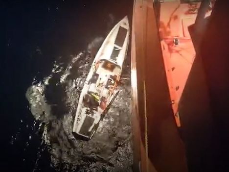 Jari Saario pelastettiin Cymona Eagle -alukselle varhain sunnuntaiaamuna.