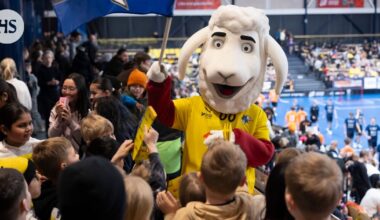 Salibandy: Yli 2 000 koululaista tuli salibandyotteluun keskellä päivää