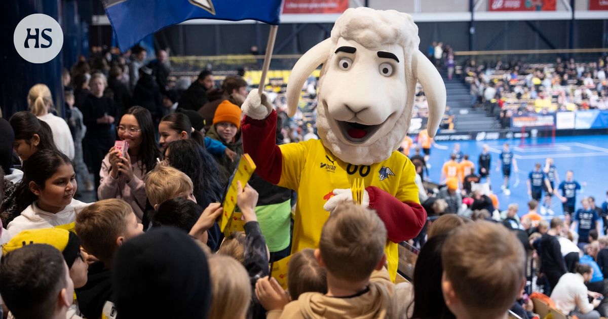 Salibandy: Yli 2 000 koululaista tuli salibandyotteluun keskellä päivää