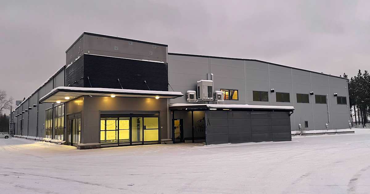 Salaperäinen akkutehdas aloittaa tuotannon Imatralla – tiloja valvotaan, ympärille rakennetaan aita | Etelä-Karjala