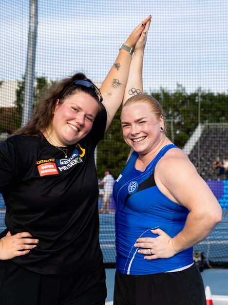 Silja Kosonen ja Krista Tervo Kalevan kisoissa Espoossa kesällä 2025.