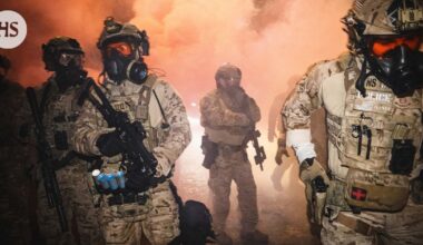 Kaksi lasta joutui sairaalaan agenttien käytettyä kyynelkaasua mielenosoittajiin