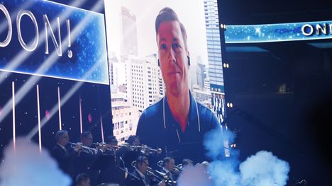 Harri Heliövaara vastaanotti Vuoden urheilija -palkinnon etäyhteyden avulla.