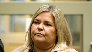 Koulutuksen tarve ei koske vain lapsivankeja. Sunimento kertoo, että 8–10 prosentilla aikuisista vangeista ei ole peruskoulun päättötodistusta. – Se tarkoittaa, että aikuisten peruskoulutusta pitäisi järjestää, mutta se on tosi huonolla tolalla tällä hetkellä.