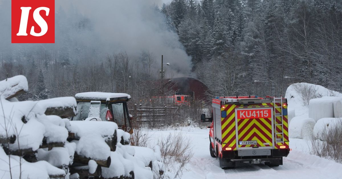 Lahnuksen ratsastuskoululla palaa Espoossa - Ilta-Sanomat