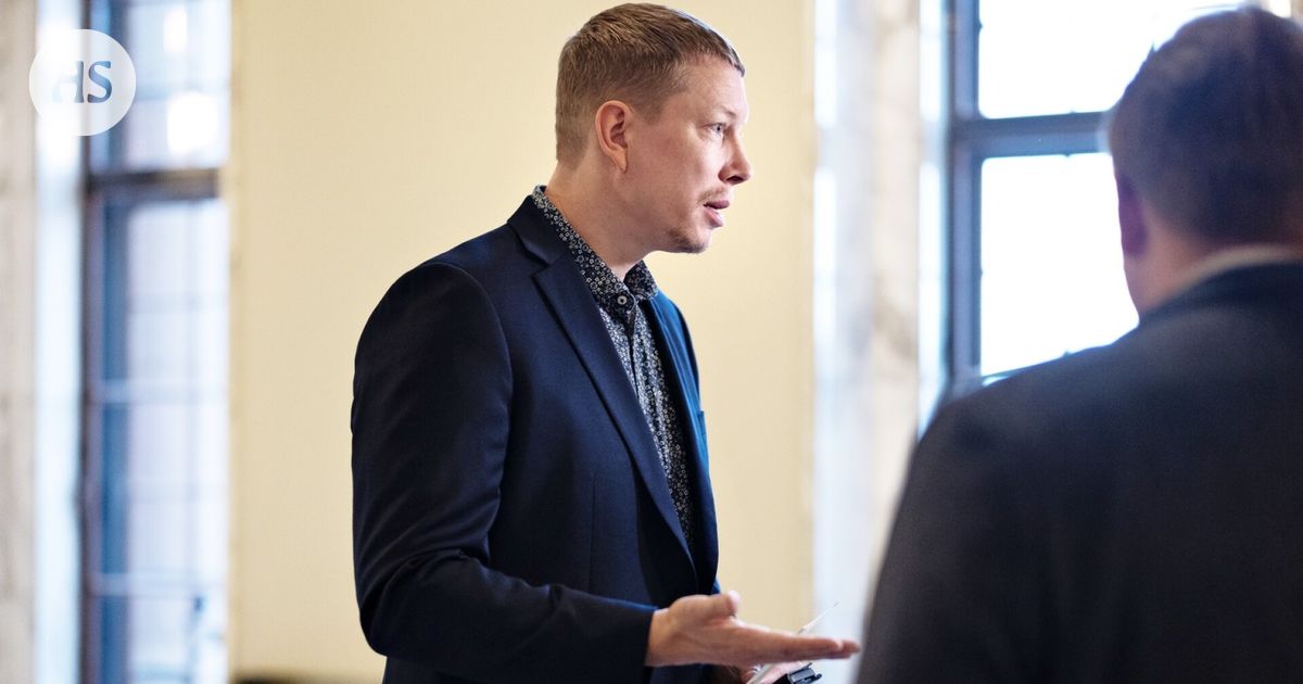 Merinen aikoo tavata puhemies Halla-ahon