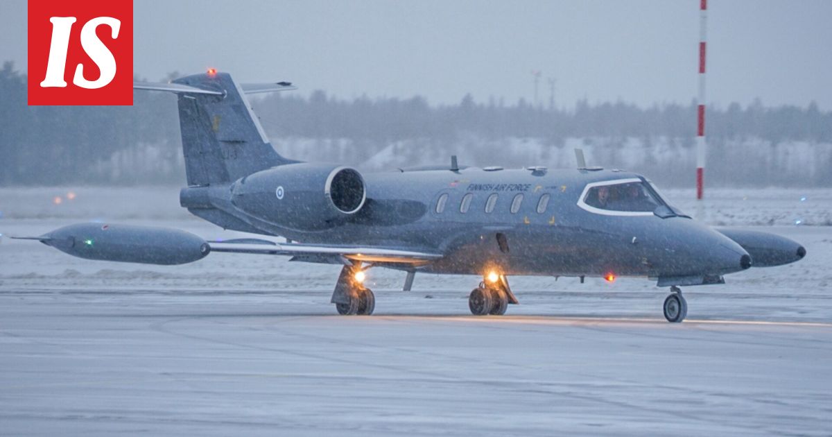 Stubb lensi ilmavoimien koneella Ouluun