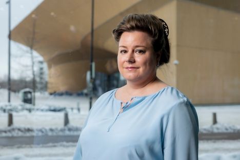 Tampereen yliopiston globaalihistorian apulaisprofessori ja Kiovan yliopiston vierailevana professori Rinna Kullaa.