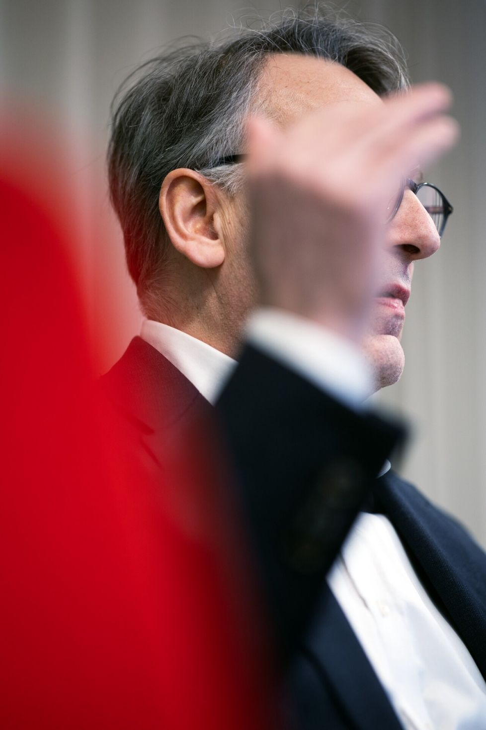 ”Olen erittäin pahoillani siitä, että näin on käynyt. Ensimmäinen reaktiomme oli suuri suru. Että tällainen on tapahtunut ja se aiheuttaa tuskaa omaisille”,  Esperi Caren toimitusjohtaja Stefan Wentjärvi kommentoi turkulaisessa hoivakodissa tapahtunutta vanhuksen kuolemaa. 