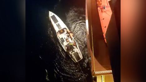 Saario joutui viikko sitten merihätään Etelä-Atlantilla. Hänet pelastettiin soutuveneestä Cymona Eaglelle.