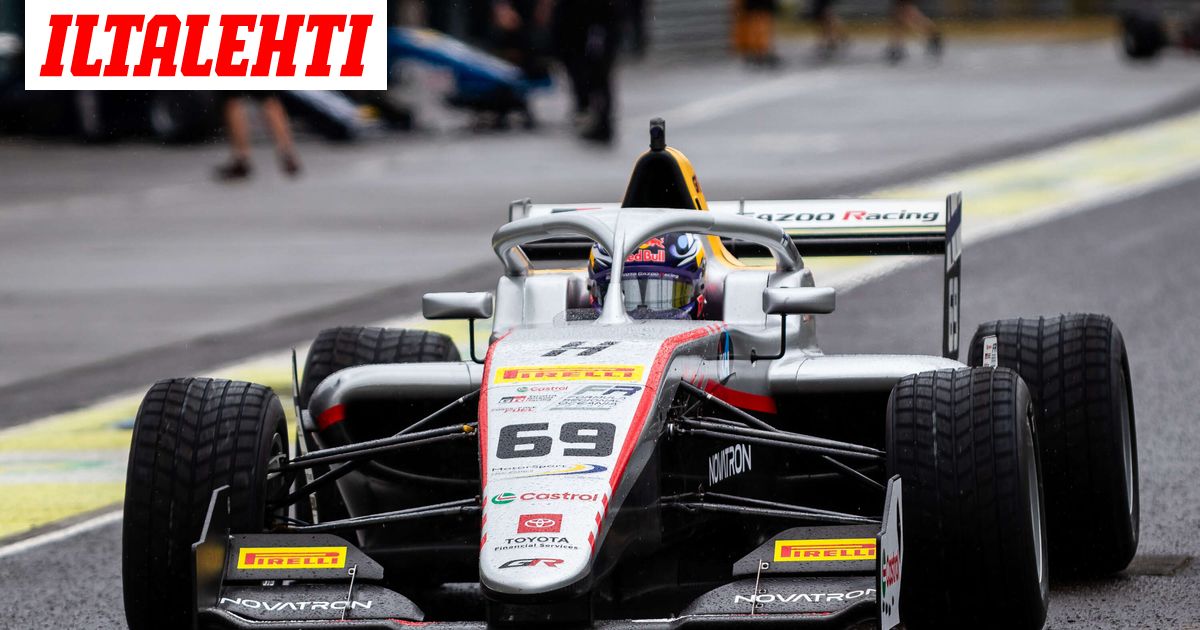 Kalle Rovanperän vauhti kiihtyy – Kiistelty hahmo valvoi suomalaisen ajoa