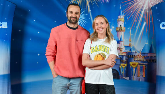 Mikko ja Sara Parikka Disney on Ice -show'n kutsuvierastilaisuudessa vuonna 2025.