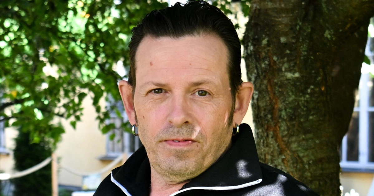 Näyttelijä Timo Lavikainen yllättää erikoisella treeniliikkeellä Maikki-vaimonsa kanssa – video!