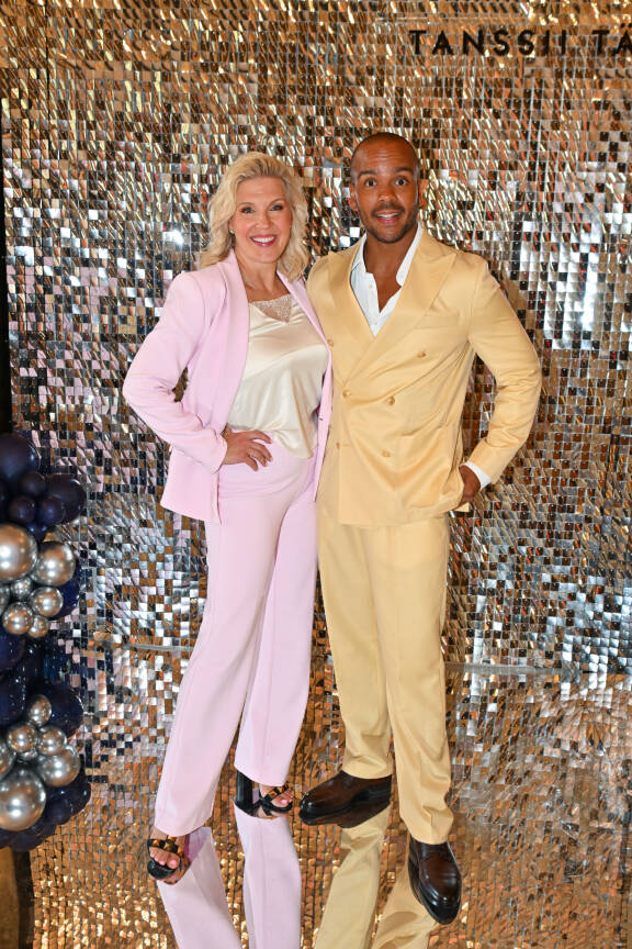 Vappu ja Ernest Tanssii tähtien kanssa vuoden 2025 lehdistötilaisuudesssa.