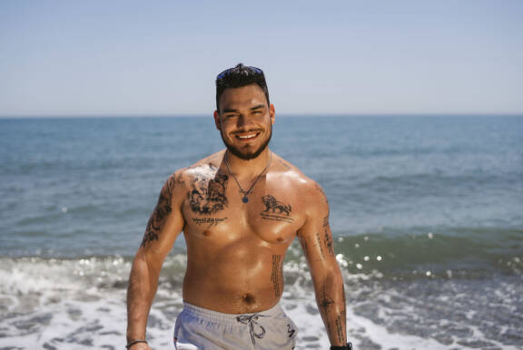 Temptation Island Suomi: Carlos vedessä.