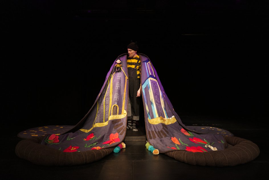 SINÄ OLET SUPERRAKAS – moniaistinen teatterielämys perheen pienimmille