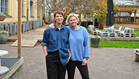 Paula osallistui ohjelmaan yhdessä ystävänsä Kati Launiaisen kanssa.