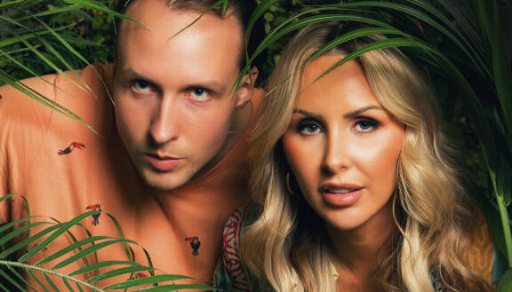 Topi ja Sointu lomalla