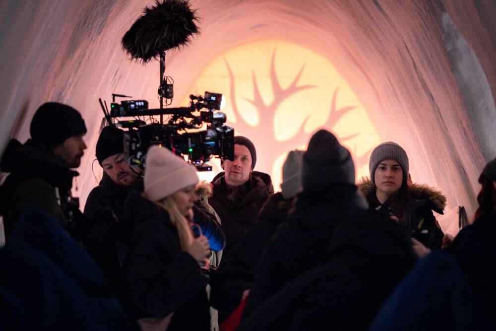 Tonttu-elokuvan kuvaukset käynnissä Kemin Lumilinnassa 7. helmikuuta 2025. Tonttu sai Suomen ensi-iltansa marraskuussa 2025. LEHTIKUVA / Jarno Vuorinen