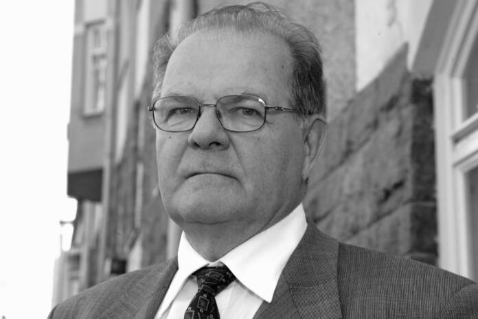 Pertti Voutilainen oli Kansallis-Osake-Pankin toimitusjohtaja, kun pankki fuusioitui SYP:n kanssa uudeksi Merita-pankiksi. MARJA AIRIO / LEHTIKUVA