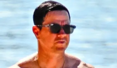 Mark Wahlberg ja Rhea Durham esittelevät huippukuntoaan Barbadoksella, mukana myös perheen tytöt, pojat kotona - kuvat!