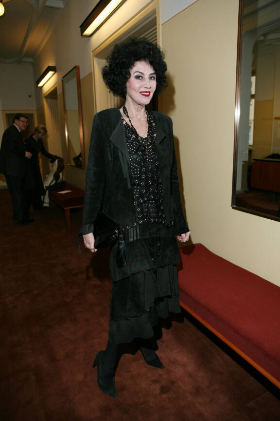 Lenitan Strauss-tyyliä Kansallisteatterissa 2007.