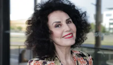 Lenita airisto yllätti juhlimalla synttäreitään