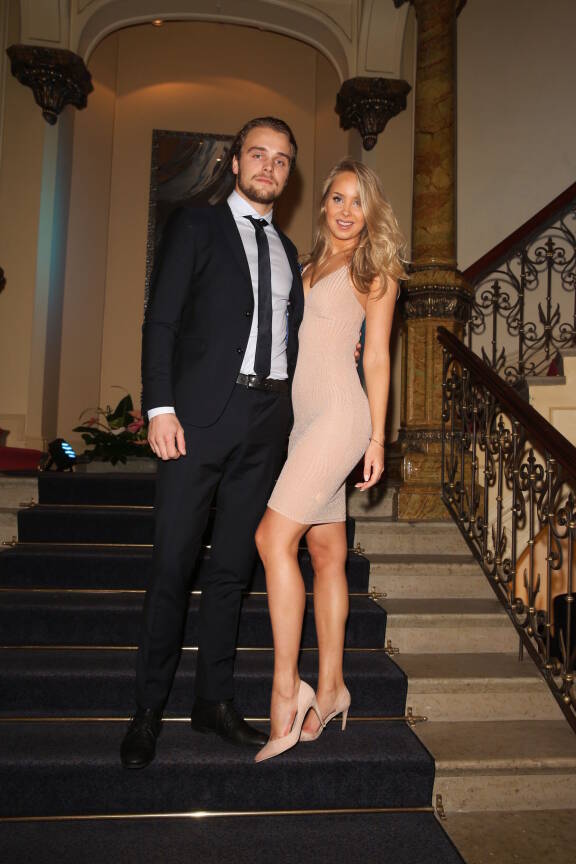 Ossin ja Sabinan häitä juhlittiin aikoinaan Kreikassa.