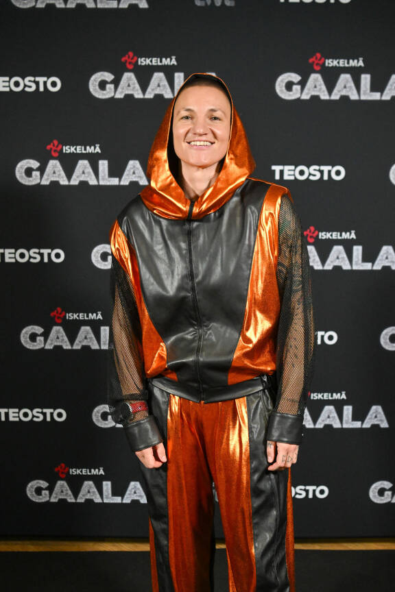 Elina puolustaa niitä, jotka eivät voi puolustaa itseään.