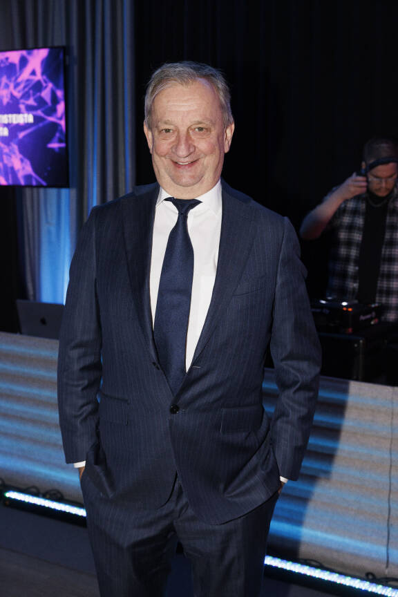 Hjallis paljastui melkoiseksi salikolliksi!