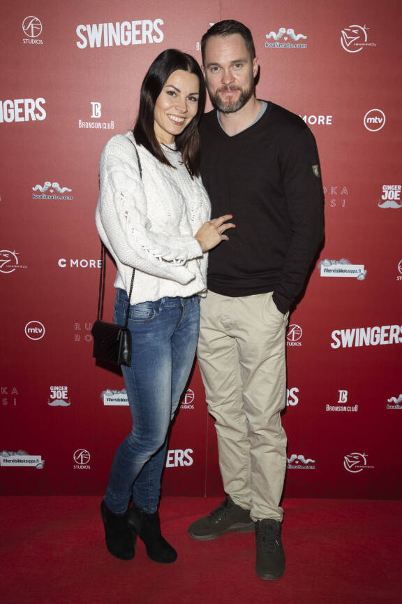 Mari ja Jontte Valosaari olivat naimisissa vuosina 2013–2019. Liitosta syntyi kaksi lasta.