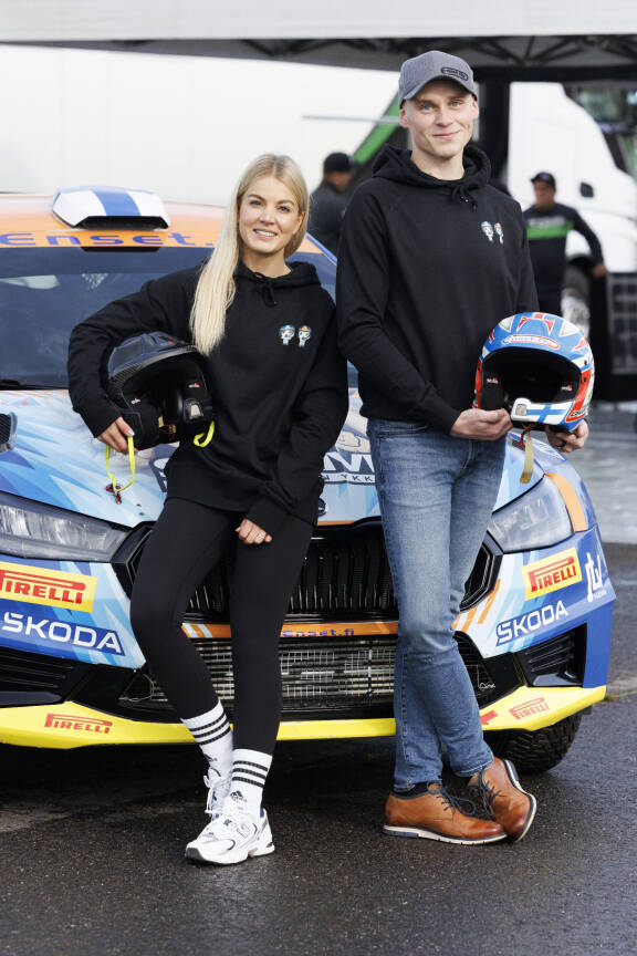 Janni kartturoi Lauri Joonaa rallikaudella 2024.