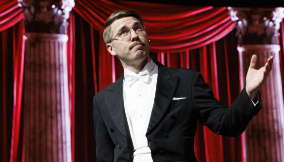 Aarne Pelkonen on saanut keikkailla reippaasti läpi joulukauden. Baritoni nähtiin myös joulun aikana kolmesti Ylen ohjelmissa.