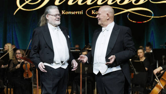 Kapelimestari Atso Almila on loppiaiskonserttien kantavia voimia.