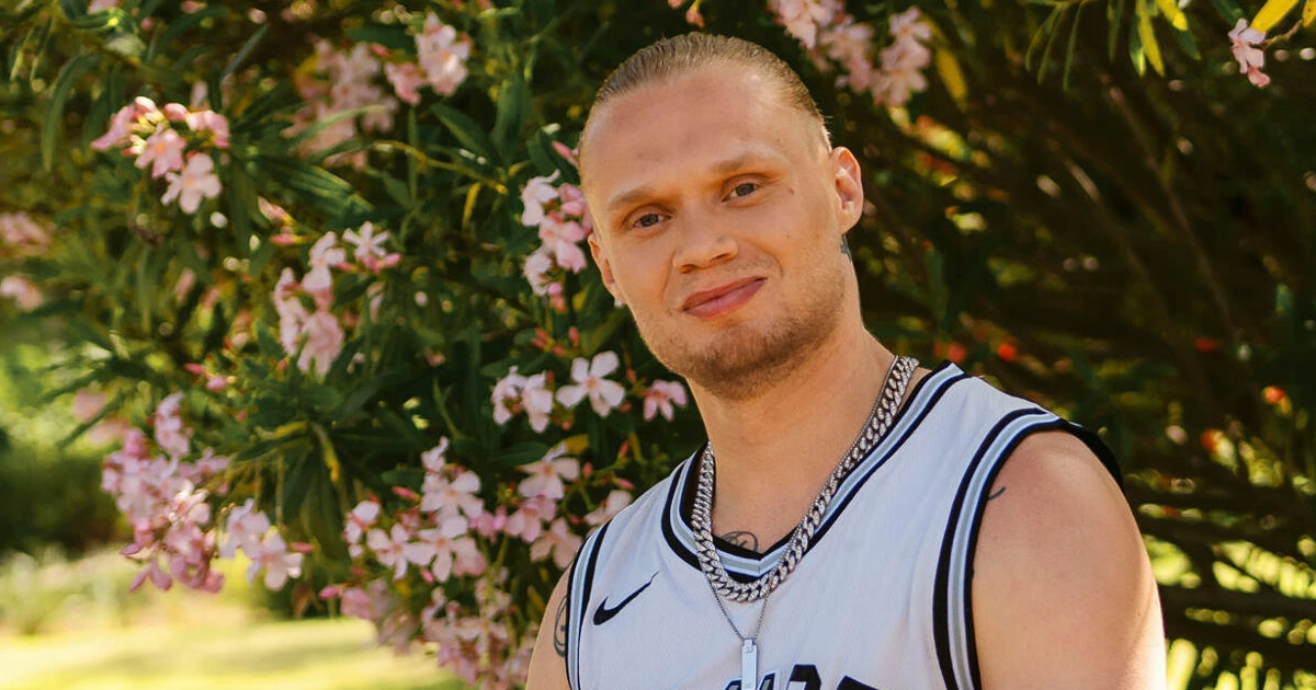 TIS-Niki lopettaa päihteiden käytön – Räppärin uusi haaste vuodelle 2026 on olla raittiina koko vuosi