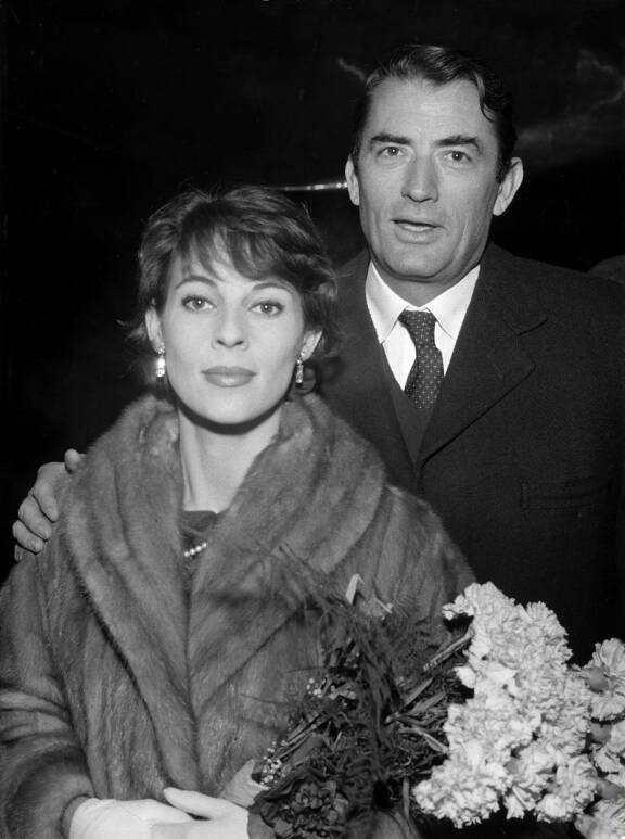 Aloitettuaan suhteen Gregoryn kanssa Veronique muutti pysyvästi Yhdysvaltoihin.