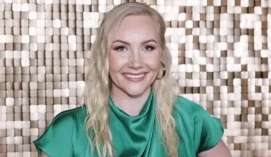 Emma Kimiläinen tekee erikoistempauksen kylpyläseikkailussa Lapissa: jäädytää poninhäntänsä pystyyn kuin seipään