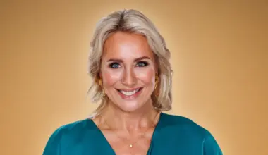 Hengaillaan-tietovisan uusi juontaja Mervi Kallio jakaa katsojien mielipiteitä