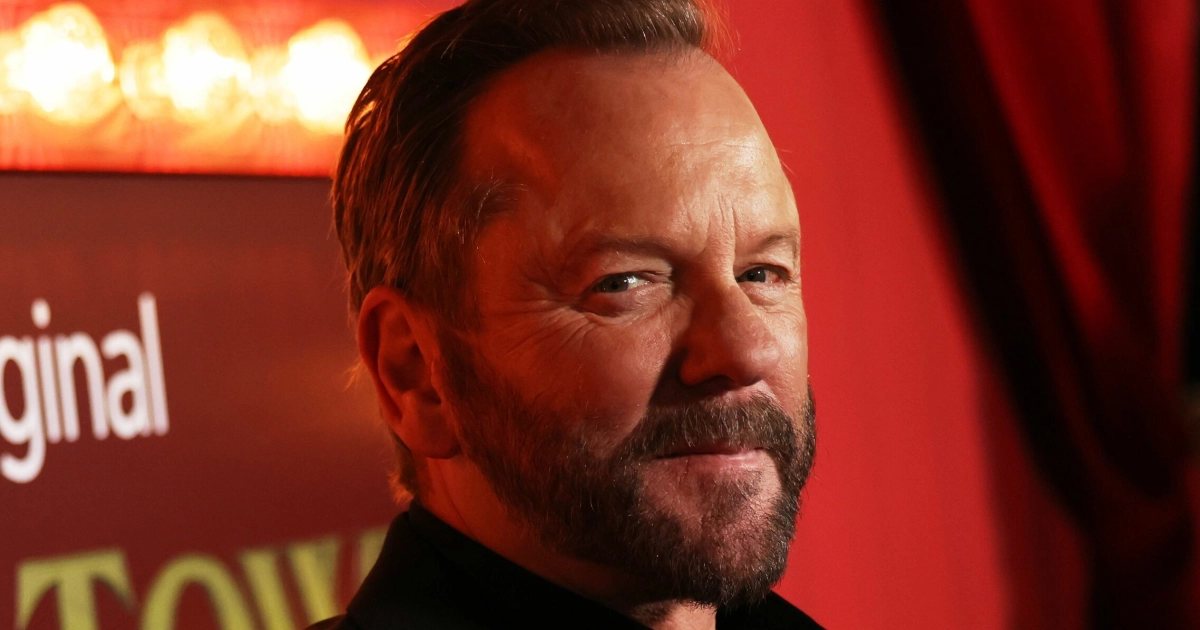 Kiefer Sutherland pidätetty Hollywoodissa väkivaltarikosepäilyn vuoksi - tilasi kyytipalvelun auton ja olikin varttia myöhemmin poliisiautossa