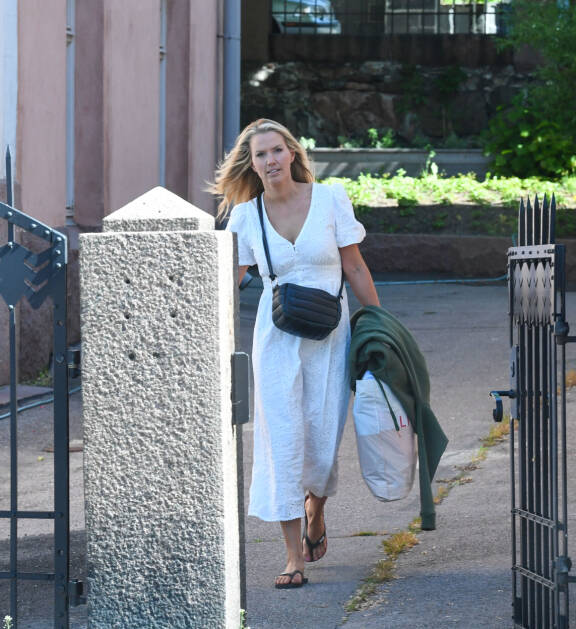 Piritta Hagman on myynyt Porin taloaan jo viiden vuoden ajan. Hänelle on tulossa talosaagasta mahdollisesti isot tappiot.