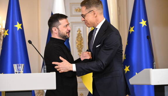 Presidenttikaudellaan Alexander on tavannut useamman kerran Ukrainan presidentti Volodymyr Zelenskyin.