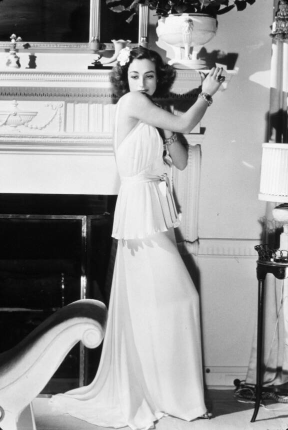 Joan Crawford vuonna 1940, jolloin hän iski silmänsä teini-ikäiseen Jackie Cooperiin.