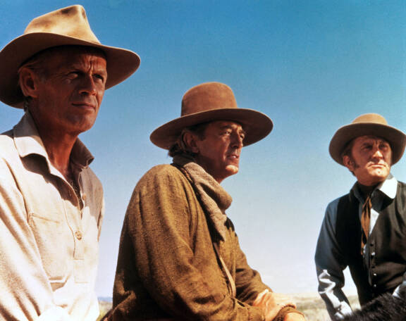 Richard Widmark, Robert Mitchum, Kirk Douglas, Tie länteen, 1967.