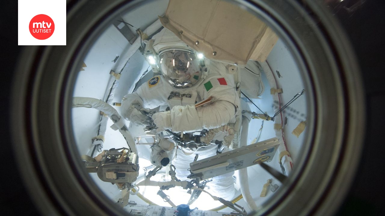 Seuraa suoraa lähetystä: Astronautit evakuoidaan avaruusasemalta