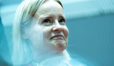 "Tätä saatanan paskaa sitten taas" – Riikka Purra ei kirosanoja säästellyt purkaessaan mennyttä vuottaan