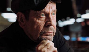 Yle näyttää suorana Pate Mustajärven muisto­lähetyksen – katso, miten rocktähden läheiset muistelevat häntä | Kotimaa