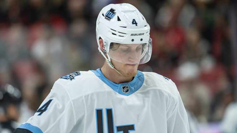 Juuso Välimäki Utah-paidassa.