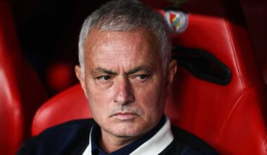 Kiukustunut José Mourinho vei pelaajansa yöksi treeni­keskukseen – ”Toivon, että eivät nuku ollenkaan” | Urheilua lyhyesti
