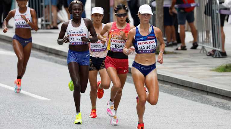 Maratonjuoksija Alisa Vainio.